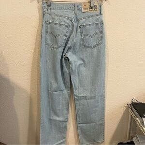 NEW Levi’s Silver Tab 90’s baggy jeans with distressing light wash size 27